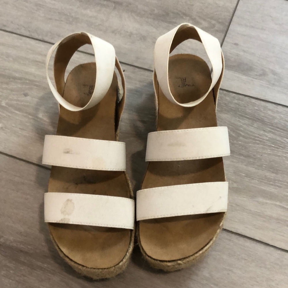 Womens sandals size 8 white